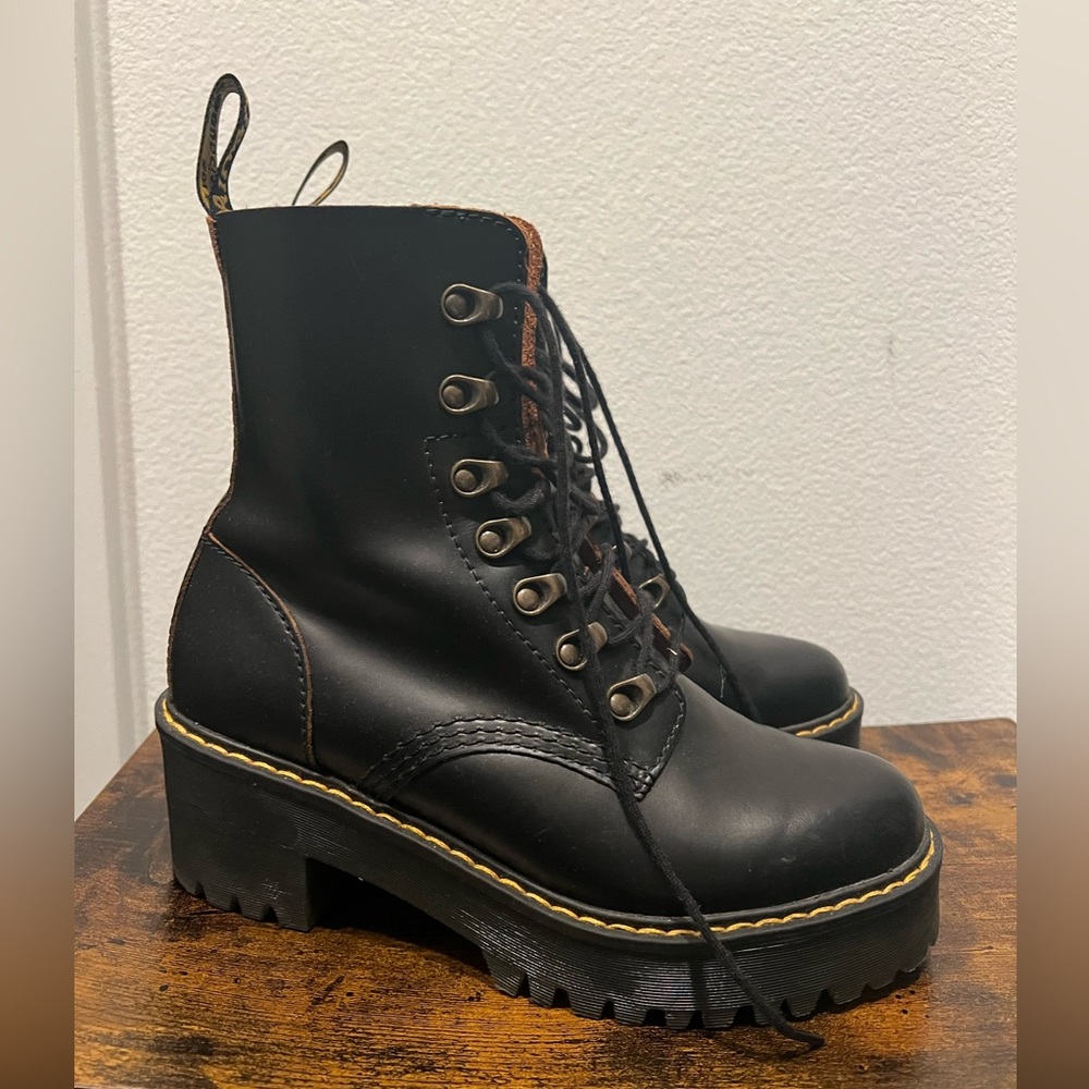 Dr.Martens Leona Boot